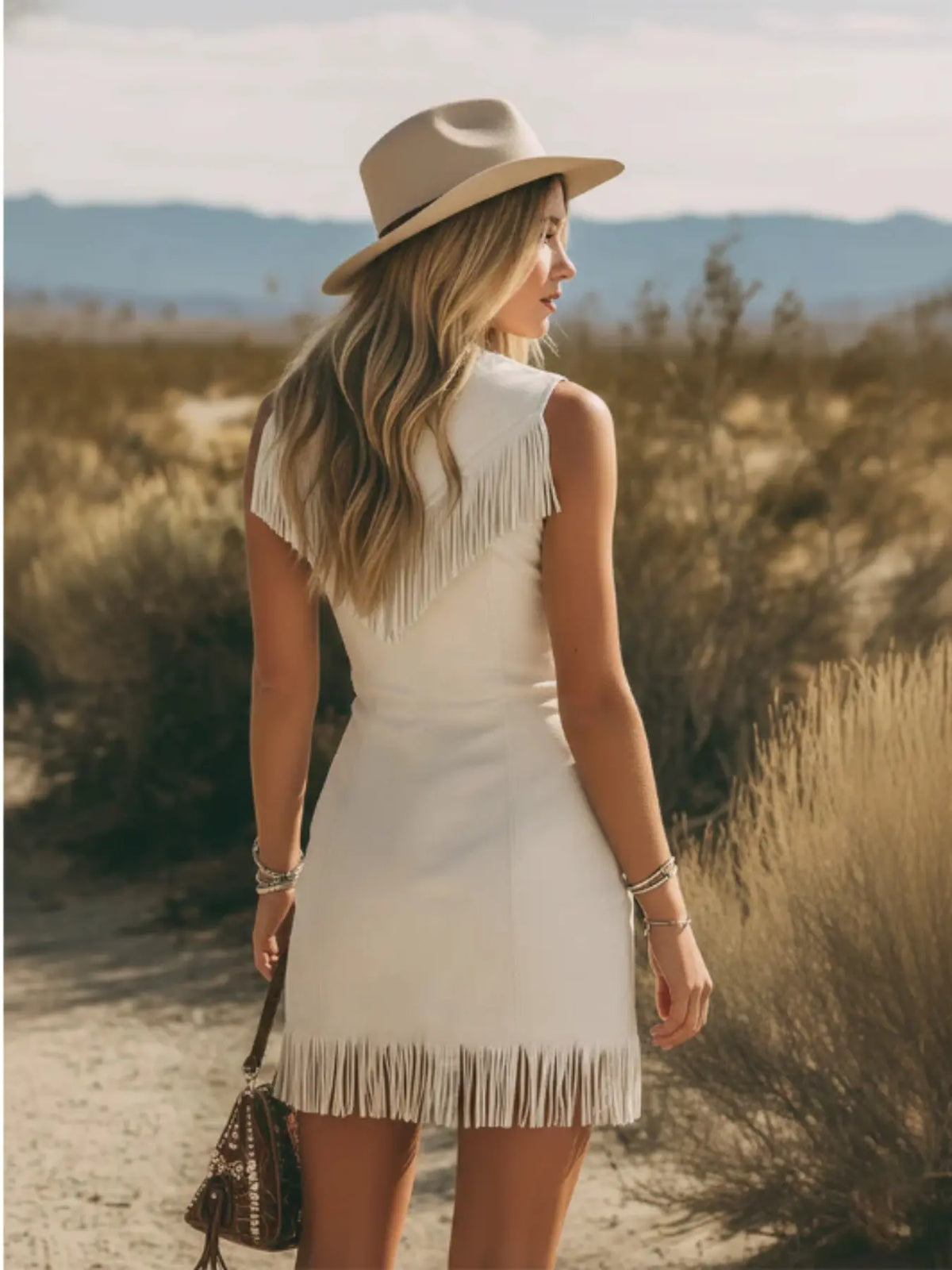 Robe Bohème à Franges en Suédine Zippée Devant – Robe Moulante Style Cowgirl