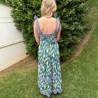 Robe Longue Bohème à Étages Fleurie – Robe d'Été Fluide sans Manches avec Poches