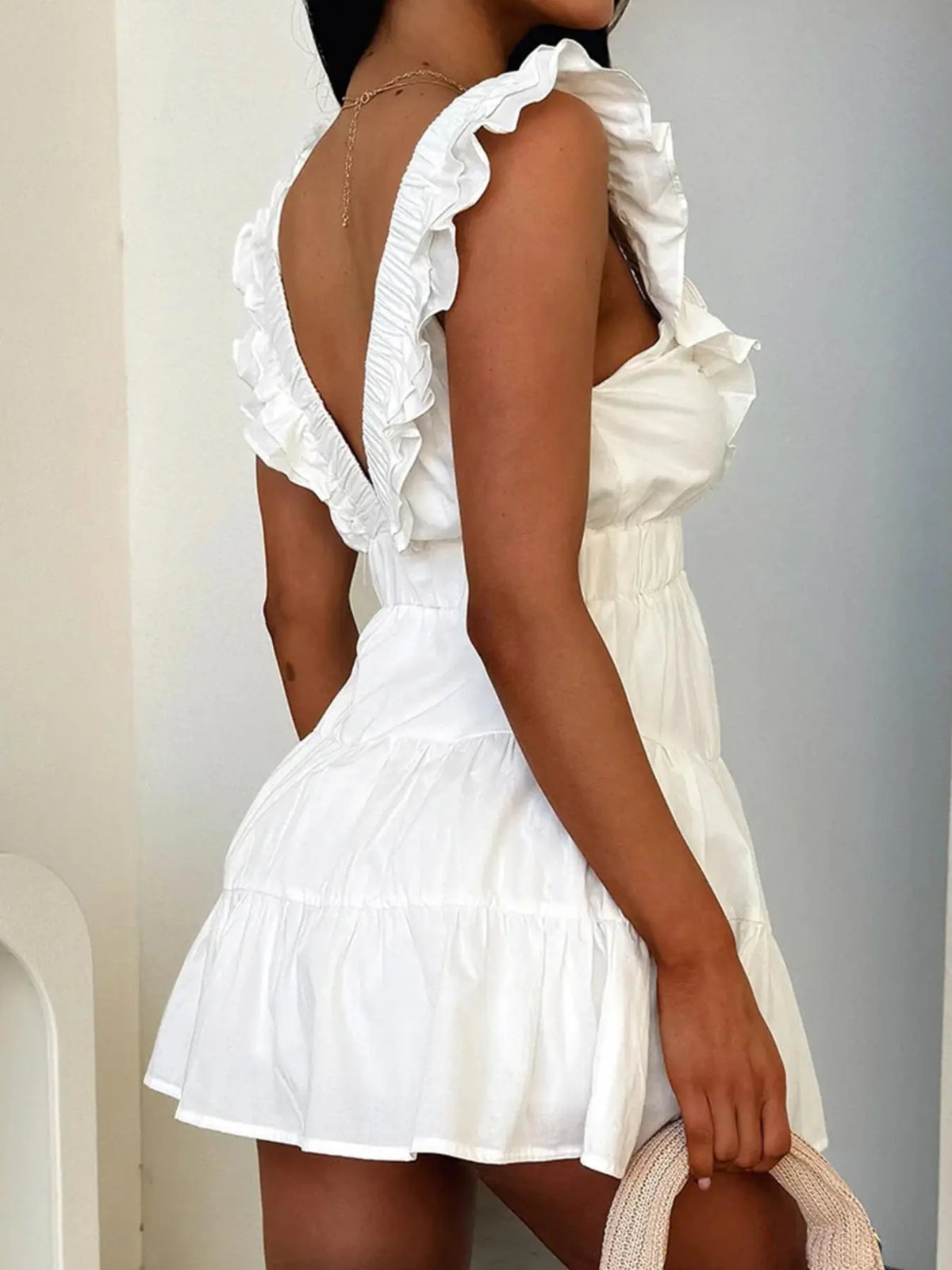 Robe Ajustée à Volants Col V Plongeant – Essentiel d'Été Décontracté