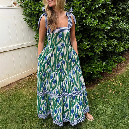 Robe Longue Bohème à Étages Fleurie – Robe d'Été Fluide sans Manches avec Poches